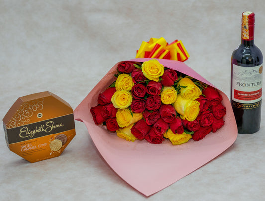 Bouquet of Roses with Chocolate and Frontera Sweet Wine
