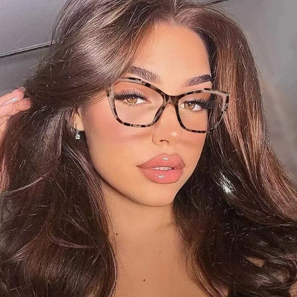 New Lightweight Cat Eye Frame Color Changing Glasses Anti Blue Light Photochromic Flat Mirror Women Brand Eyewear Frames