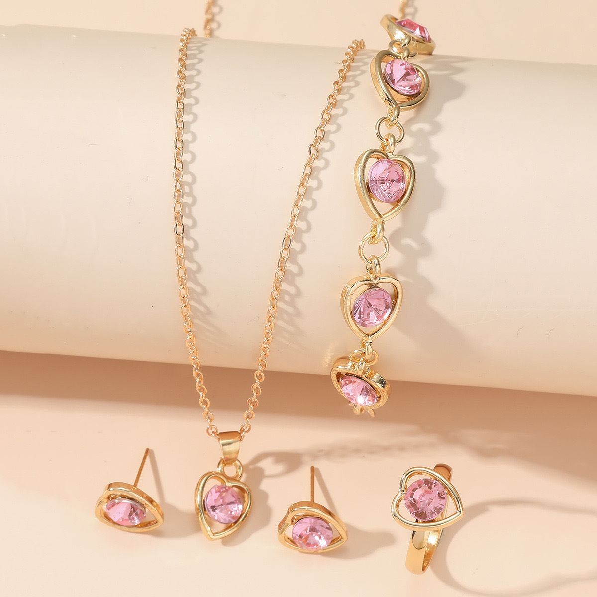 6PCS Ladies Watch Jewelry Set Watch Ring Necklace Earrings Bracelet Set Pink Crystal Waterproof Watch Set Wristwatch Ladies' Love Dial Quartz Watch Can Be Used As Romantic Gift Or Prop Shooting