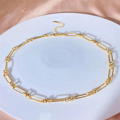 Oval metal necklace European and American punk style Personalized simple necklace Can be worn by men and women