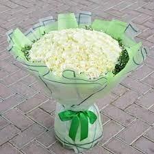 Crisp white bouquet