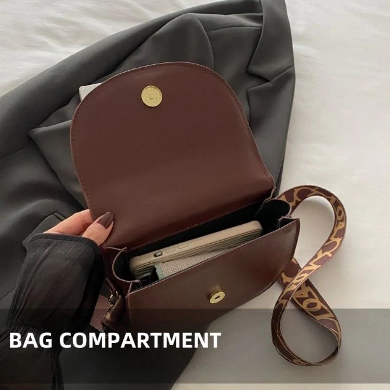 Mateamoda Elegant Saddle Crossbody Bag