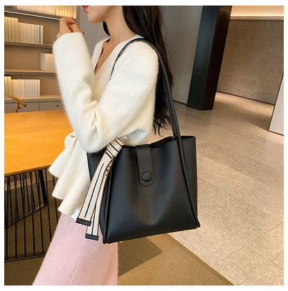 Fashion Large Capacity Leisure Women Handbags Niche Design Single Shoulder Bags New Texture Ribbon Decorated Handbags for Ladies