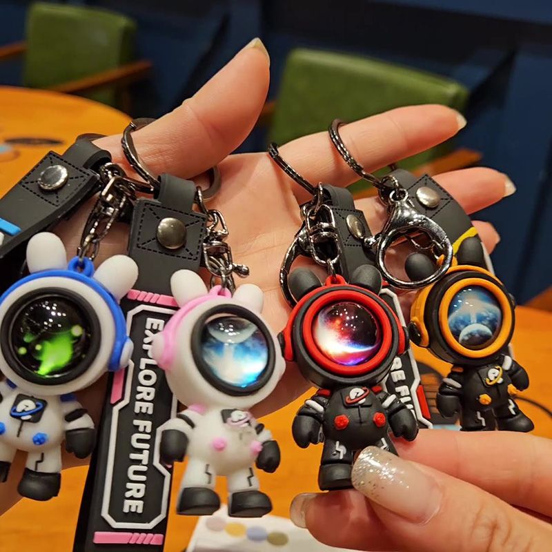 Travelling To The Stars Astronaut Keychain Key Ring Creative Car Key Chain Pendant Hand Strap Cartoon Gift Doll Charm Bag Charms Creative Gifts