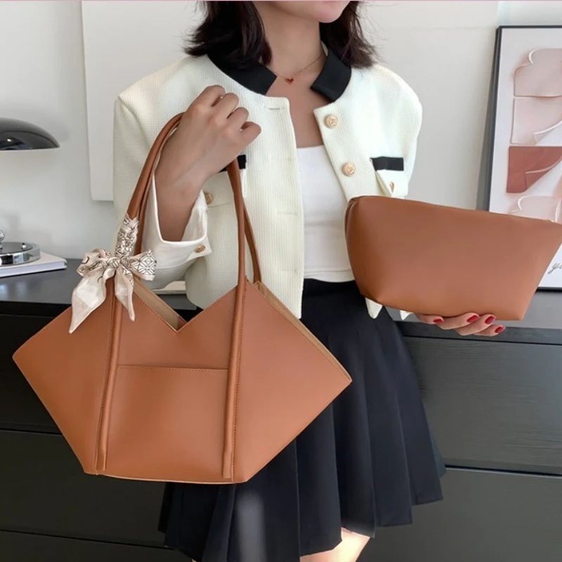 Mateamoda Artificial Leather Tote Bag