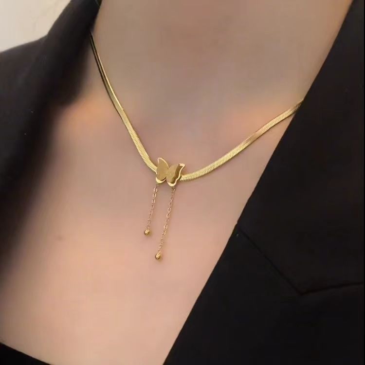 Amazon's new tassel butterfly necklace for women, 18K gold light luxury versatile fashion pendant, internet famous collarbone chain