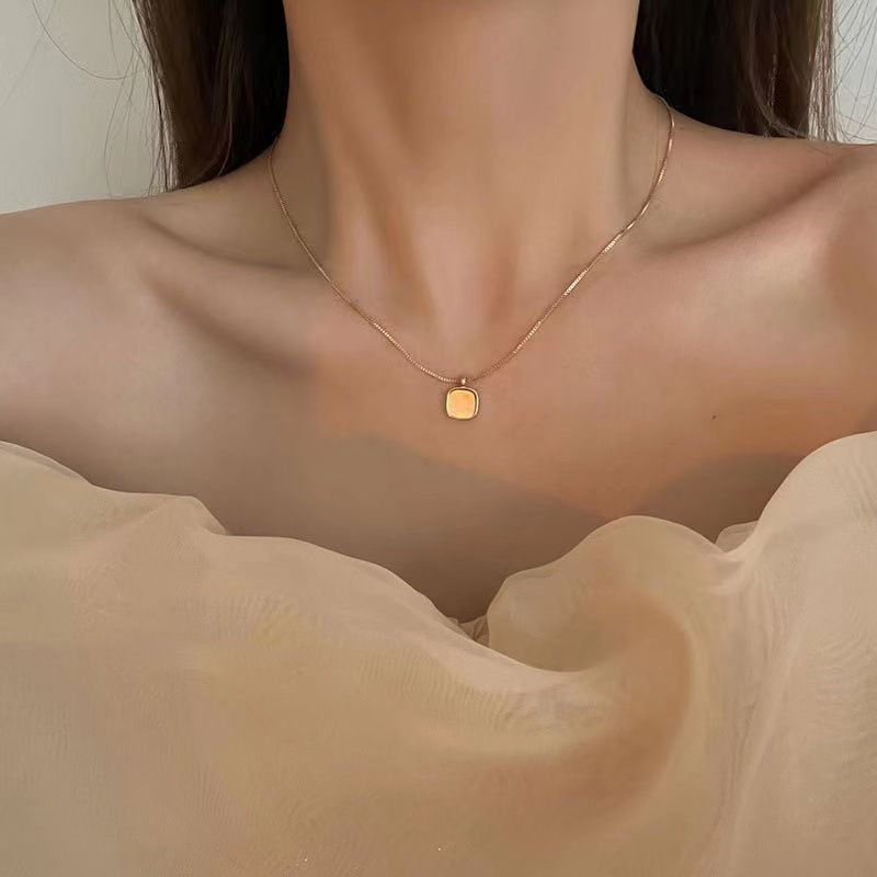 Upgraded Version New Square White Block Women's Necklace Simple Temperament White Fashion Pendant Pretty Simple Girl's Collarbone Chain