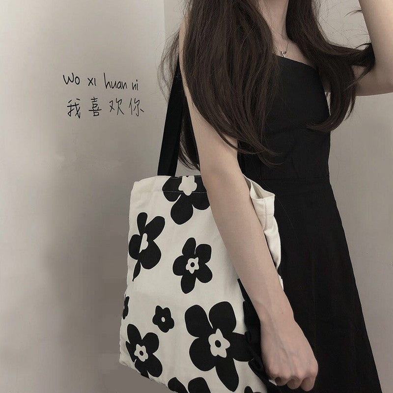 Korean Version of ins Canvas Bag Black and White Hyuna Flower Schoolgirl Fashion Versatile Shoulder Bag Shopping Bag