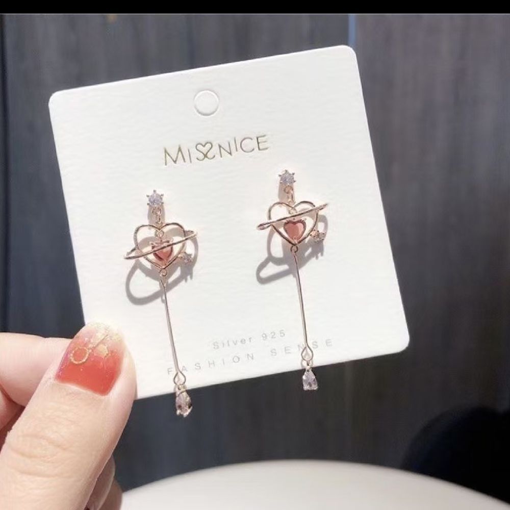Long love-heart earrings and ear studs for women. They have a light luxury and elegant temperament.