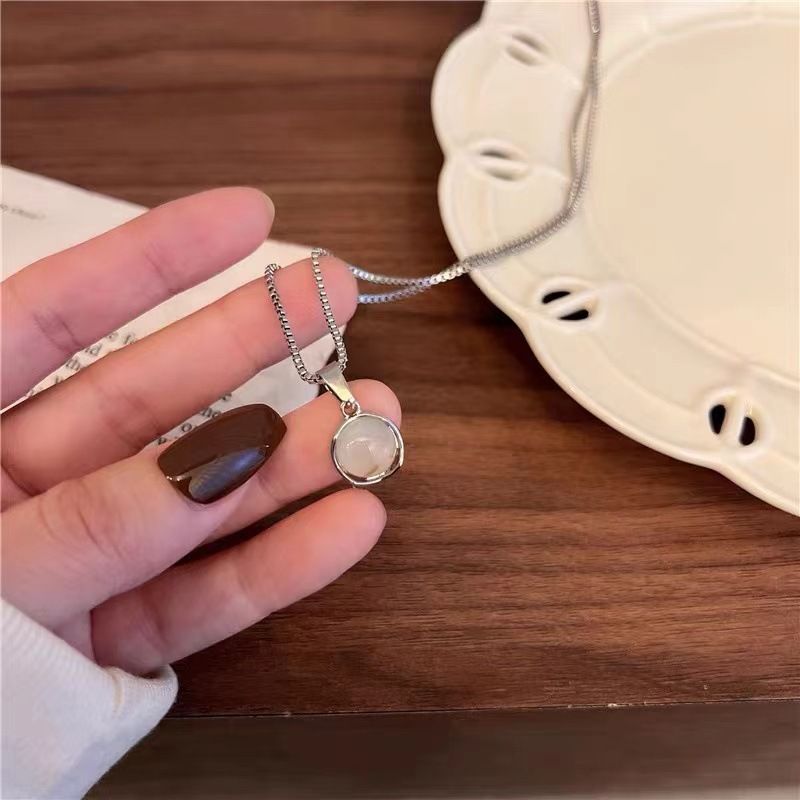 New Fashion Female Small Pendant Double-sided Round Jade Pendant Necklace Hot Selling Personality Temperament Jewellery Beautiful Simple Collarbone Chain