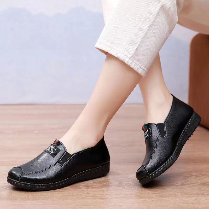 Mother's single court shoes women's artificial leather shoes ladies soft sole anti-skid flats shoes students breathable shoes girls loafers comfortable bean black shoes