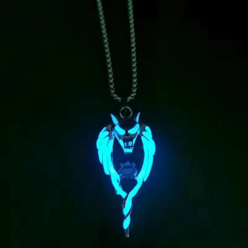 Glow Wolf Necklace Totem North Pole Wolf King Glow Necklace Pendant Handsome Retro Hip Hop Street Fashion