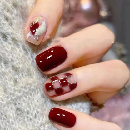 24Pcs Nail Stickers Detachable Sweetheart Wearable False Nail Tips Love Detachable False Nail Clips Nail Enhancers Nail Stickers Makeup Accessories