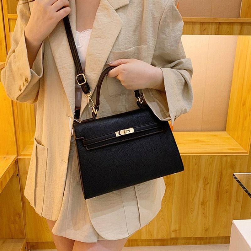 Mateamoda Elegant Handbag for Women with Classic Silhouette Crossbody Bag