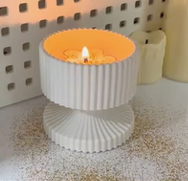 1pcs Aromatherapy Candle Smokeless with reusable dish Atmosphere Candle WeddingFestival Romantic Hand Gift-WITH RE-USABLE DISH - as photo