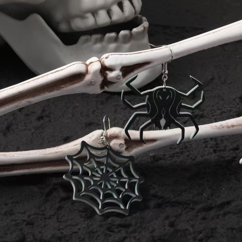 New eco-friendly acrylic earrings, with a unique European and American style. Halloween-themed earrings featuring pumpkins, spiders, cats, and ghosts.