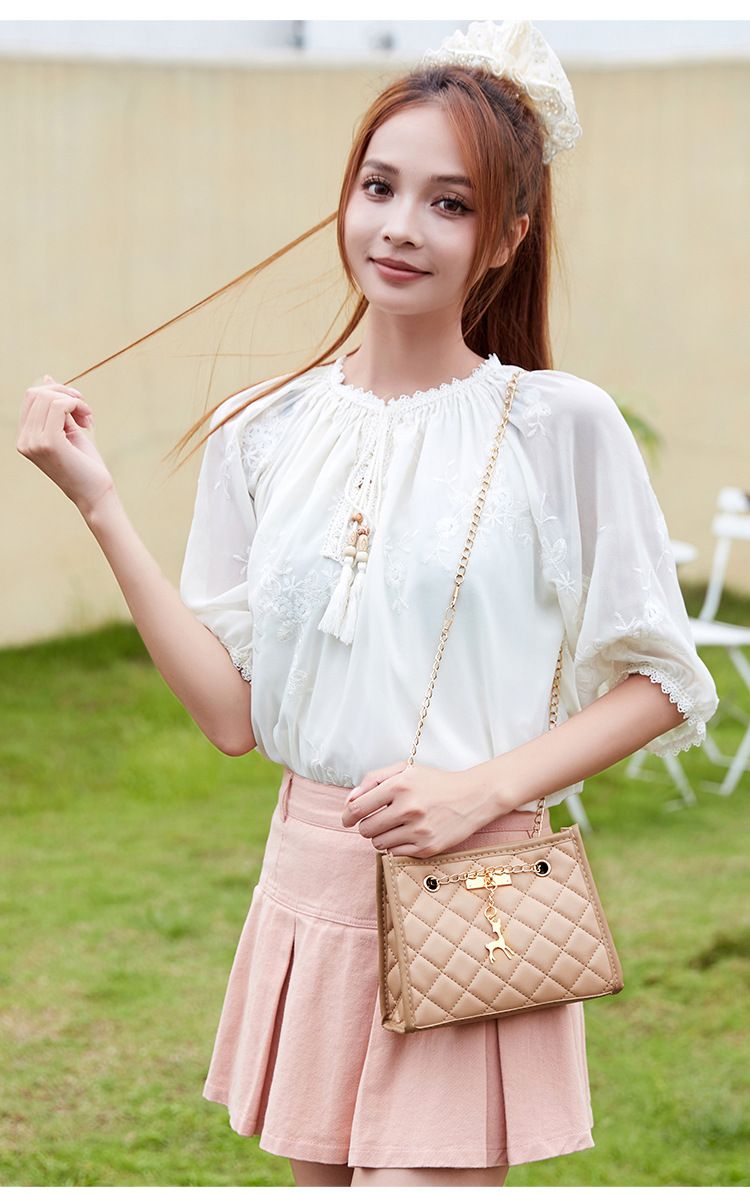 Deer pendant decorative chain crossbody bag Fashion casual new diamond lattice embroidered ladies single shoulder bucket bag