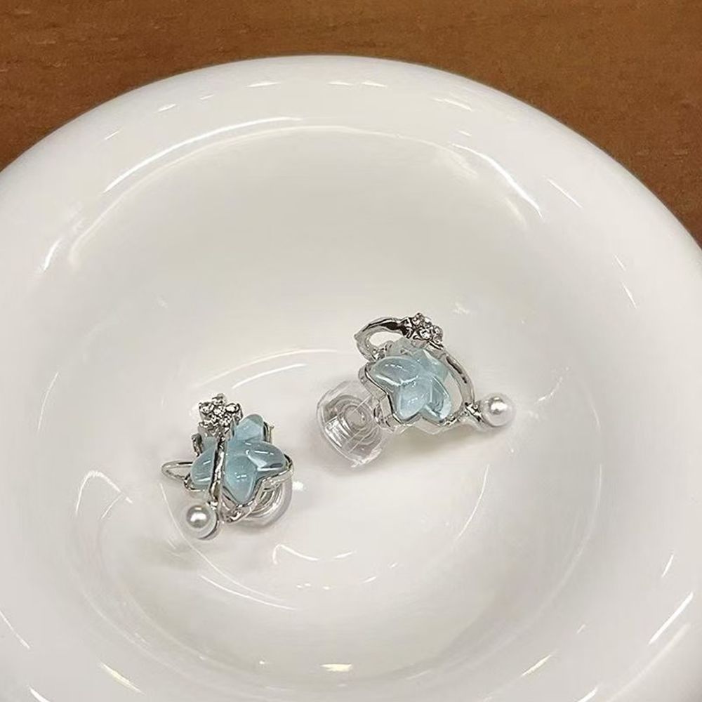 The new five-pointed star pearl ear clip personality everything does not collide with the sweet ear clip earrings
