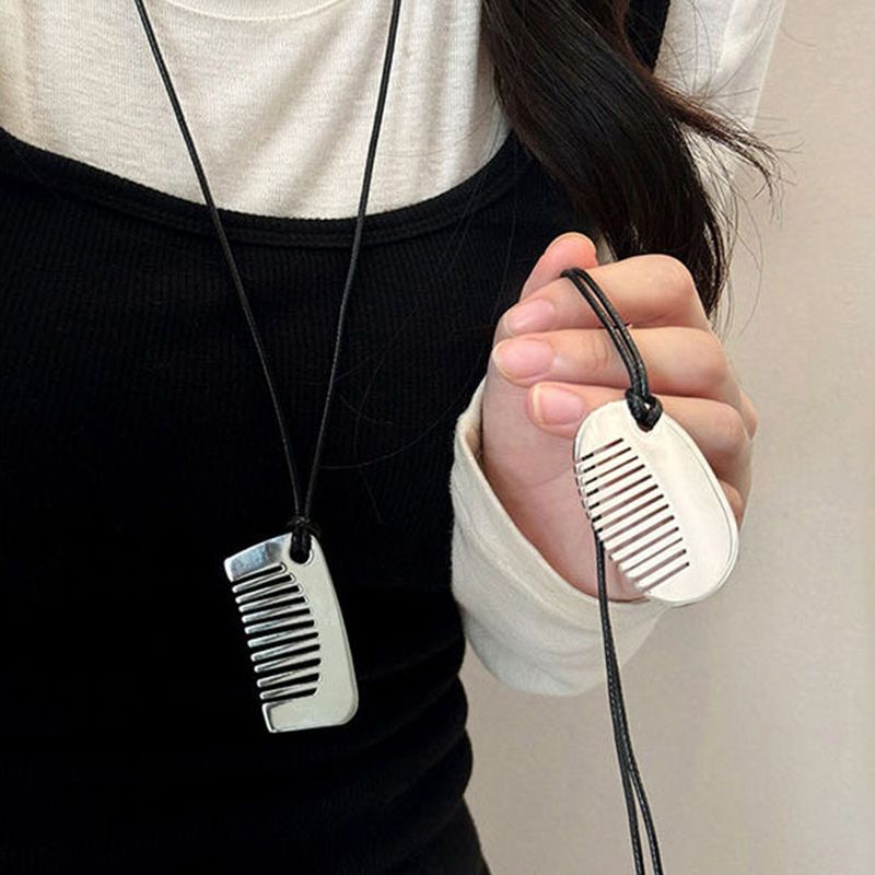 Sunflower Beautiful Silver Comb Necklace Hot Selling Female Niche Design Hip-Hop Long Sweater Chain Neck Accessories