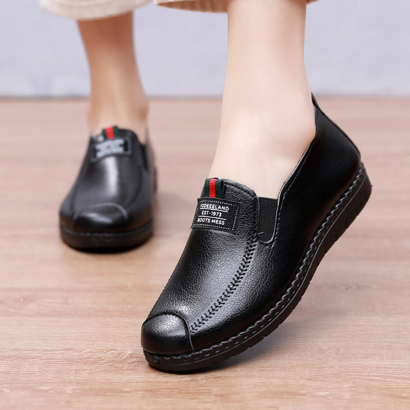 Mother's single court shoes women's artificial leather shoes ladies soft sole anti-skid flats shoes students breathable shoes girls loafers comfortable bean black shoes