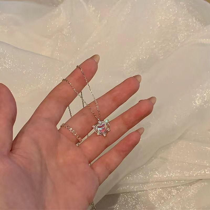 New Best Selling Magic Heart Necklace Women's Niche Design Collarbone Necklace Simple Personalised Pendant Necklace