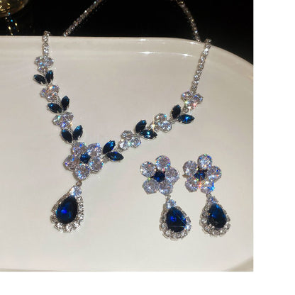 Diamond studded water droplet necklace earring set pendant, luxurious and high-end collarbone chain accessory