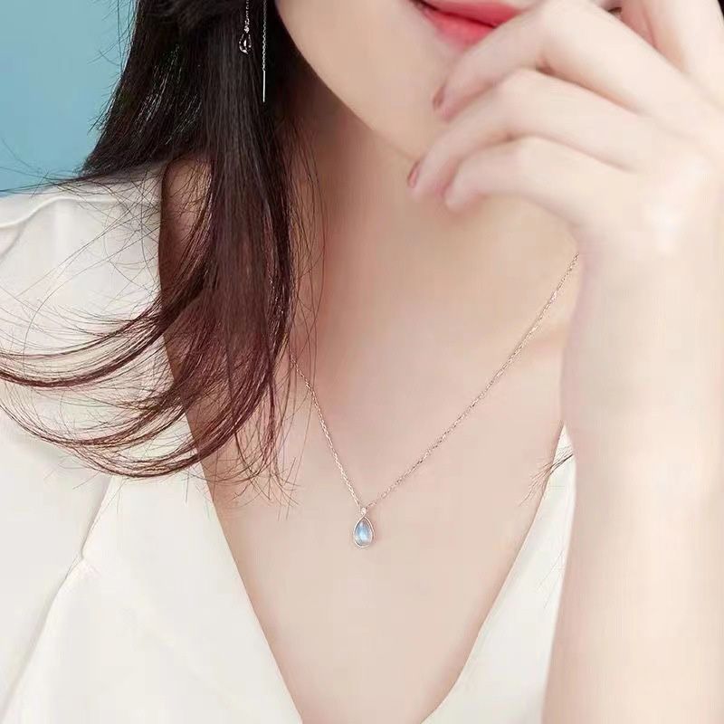 Moonstone Water Drop Necklace Female Ins Clavicle Chain Niche Design Temperament Light Luxury Pendant Beautiful Ladies Jewelry