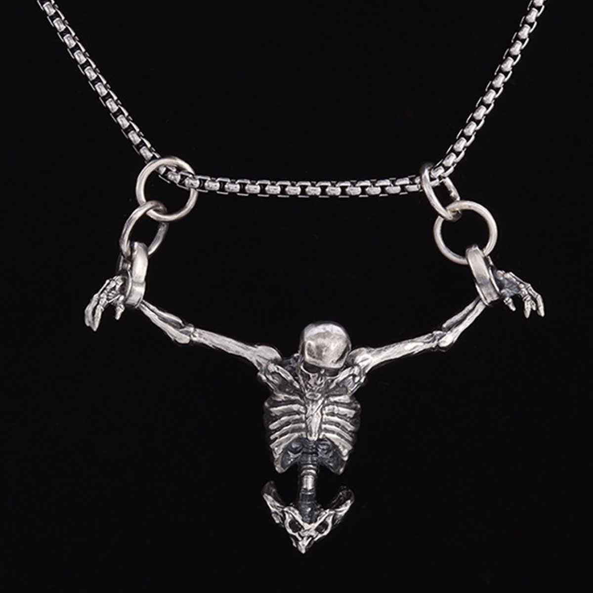 New Design European And American Halloween Punk Wind Crucifixion Skull Head Necklace Fashion Retro Accessories