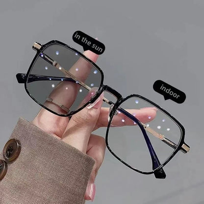 New Trendy Glasses Outdoor Color Changing Glasses Women Eyewear Frame Glasses Luxury Square Men Fashion Eyewear