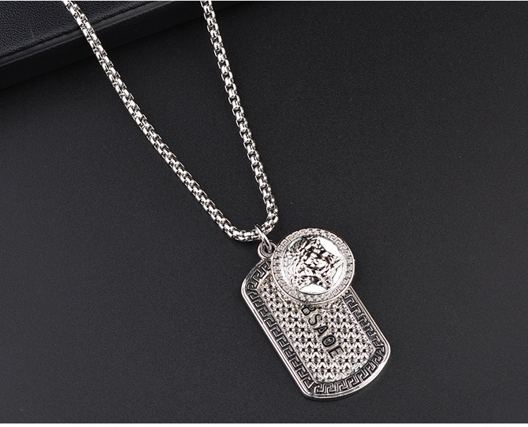 Cross-border jewelry, European and American brands, the same titanium steel necklace, men's hip hop fashion brand Medusa head portrait, zinc alloy pendant