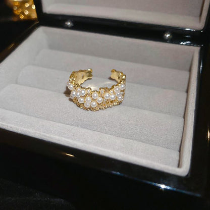 Diamond studded simple and fashionable wide face ring, retro palace style index finger ring, light luxury and high-end feel bracelet