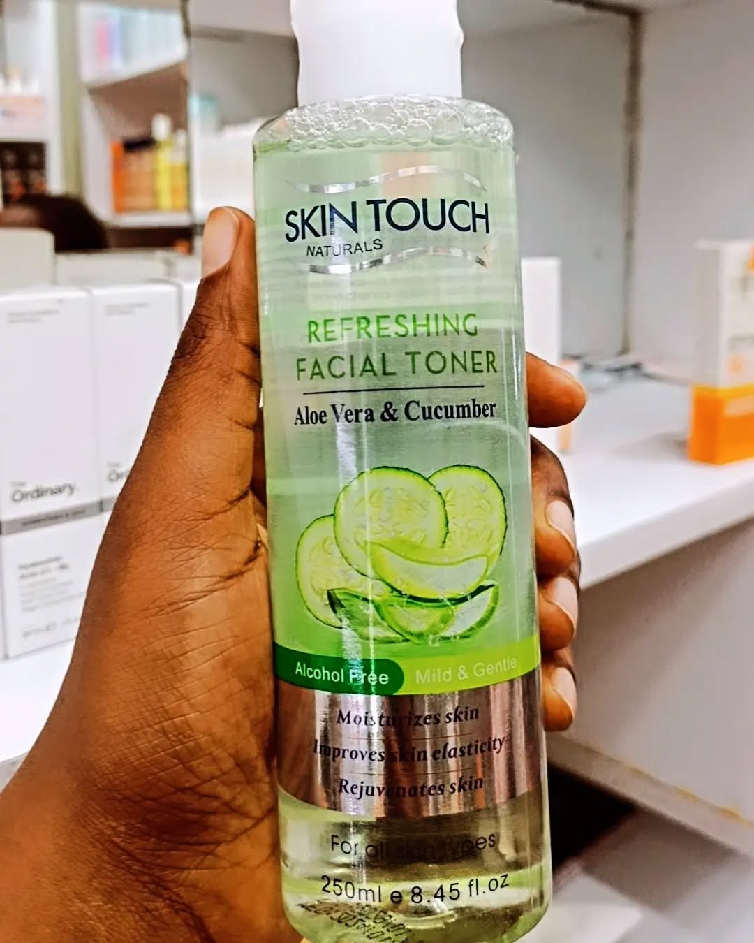Skin Touch Refreshing Facial Toner With Aloe Vera & Cucumber Extract Cleanses, Freshens and Stimulates Skin Formulated For All Skin Types Leave Your Skin Looking Younger and Hydrated