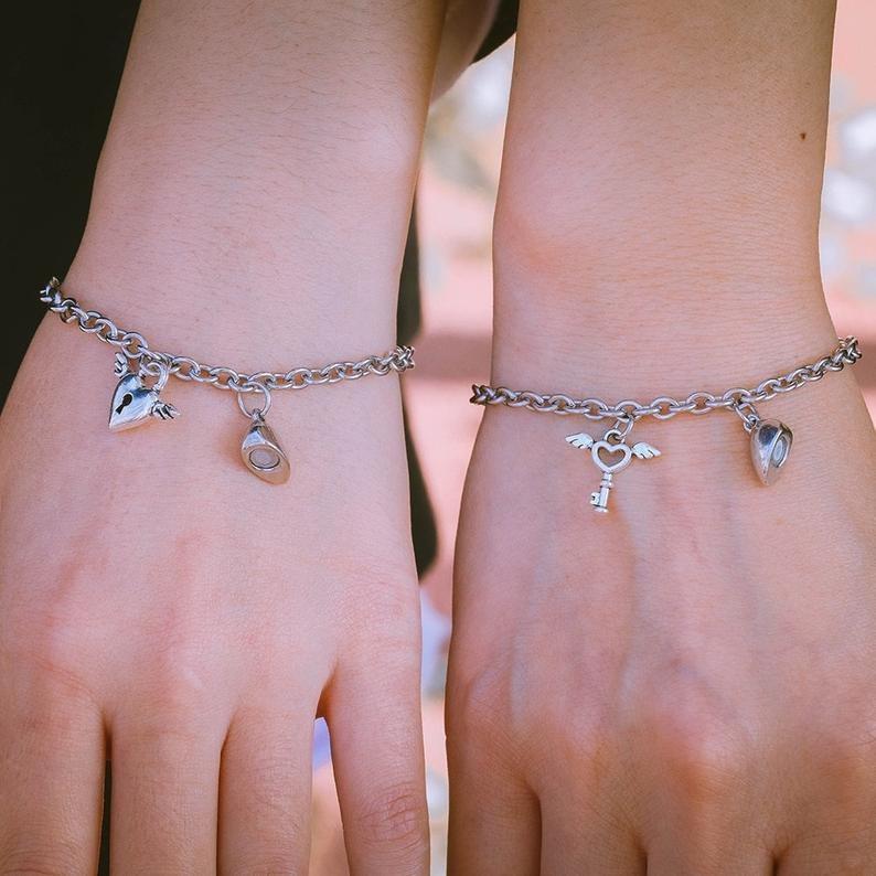 Couple Bracelets Magnetic Buckle Lovers Bracelets Fashion Love Key Lock Design couples Wrist Chain Bracelet Heart Couple Bracelet