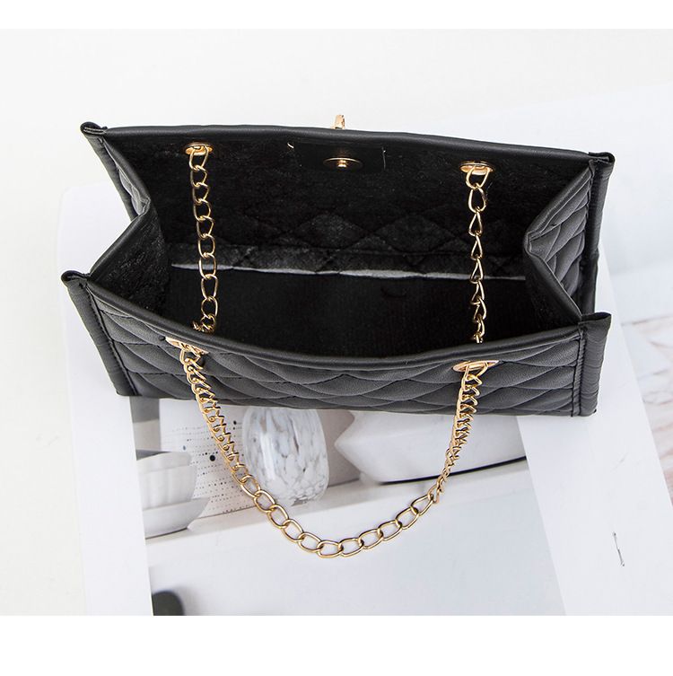 Deer pendant decorative chain crossbody bag Fashion casual new diamond lattice embroidered ladies single shoulder bucket bag