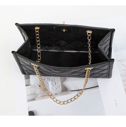 Deer pendant decorative chain crossbody bag Fashion casual new diamond lattice embroidered ladies single shoulder bucket bag