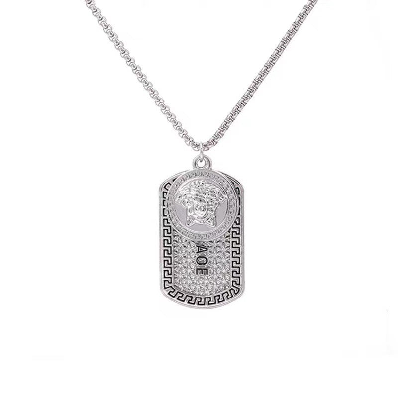 Cross-border jewelry, European and American brands, the same titanium steel necklace, men's hip hop fashion brand Medusa head portrait, zinc alloy pendant
