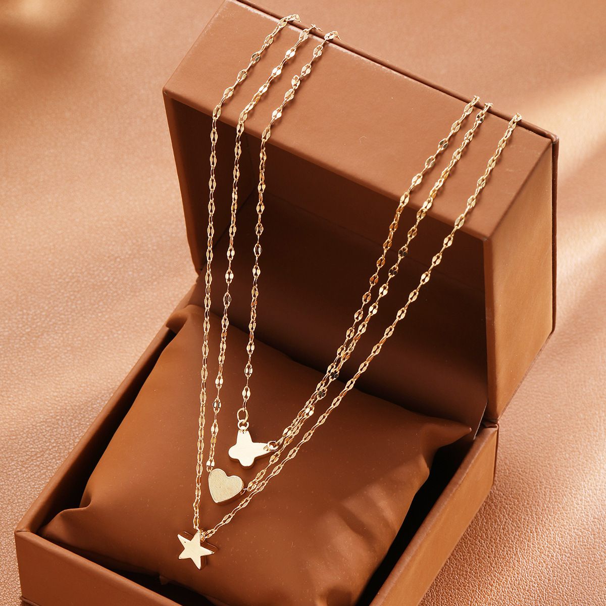 New Fashion Ins Five-Pointed Star Butterfly Necklace 3-Piece Set Niche Exquisite High-End Pendant Multi-Layer Necklace