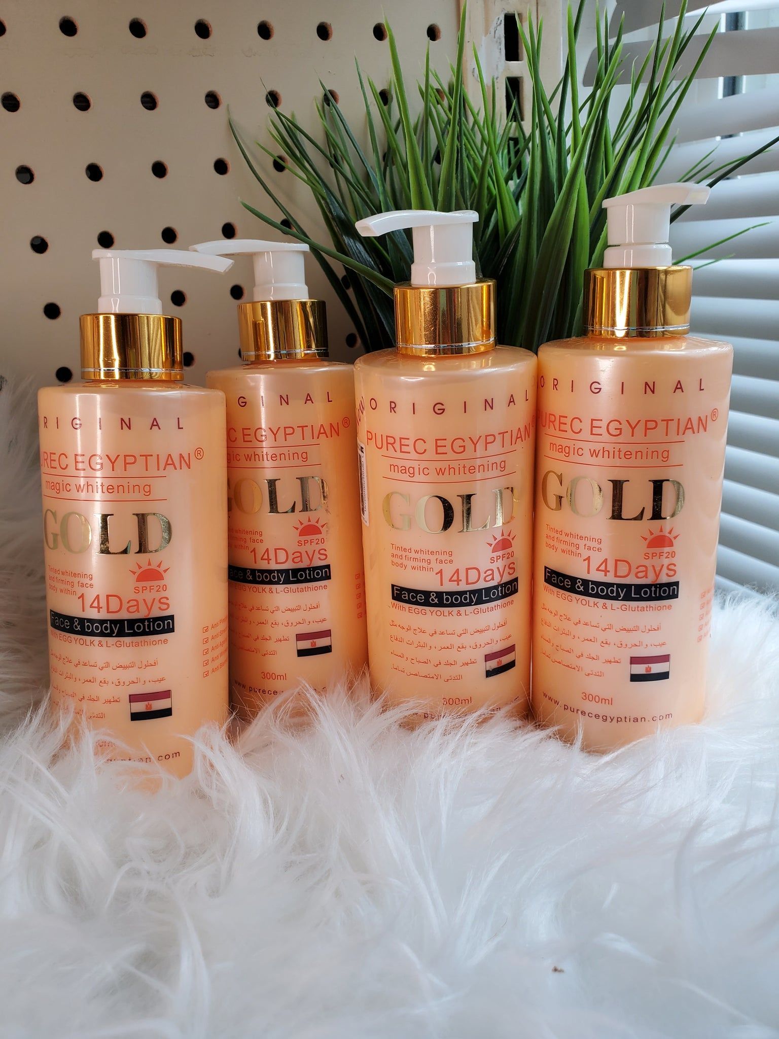 Purec Egyptian Magic Whitening Gold Face And Body Lotion 300ml Anti-Blemish and Anti-spot Body Lotion Anti-dark Spot and Anti-blemishes. Hydrates, Reduces Wrinkles, Absorbs Quickly