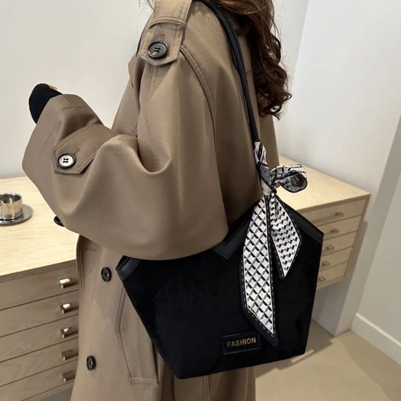 Mateamoda Artificial Leather Tote Bag