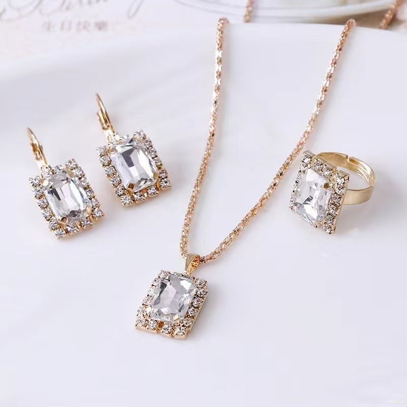 Ladies'Watch Square Inlaid Diamond Steel Strap Ring Necklace Earrings Double Row Full Diamond Bracelet Set Exquisite Elite Elegant Ladies' Casual Diamond Quartz Watch Jewelry Set For Gift Daily Wear