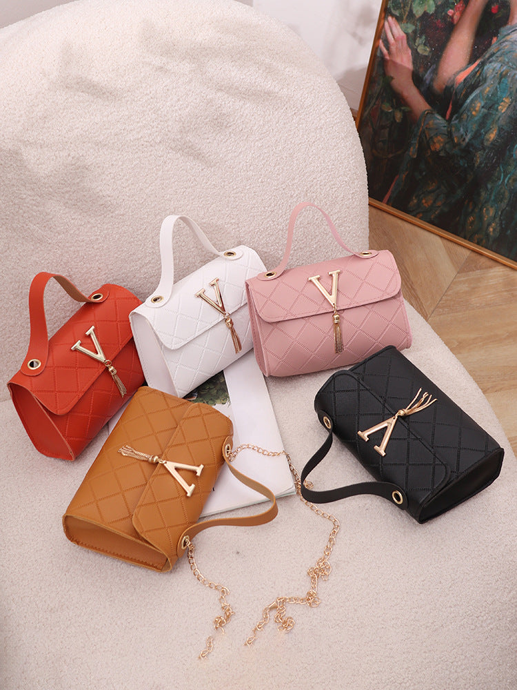 Fashion Lady Simple Shoulder V-shaped chain Bag Classic Handbag PU Leather Handbags Sling Bags Crossbody Bags FOR Ladies Gift
