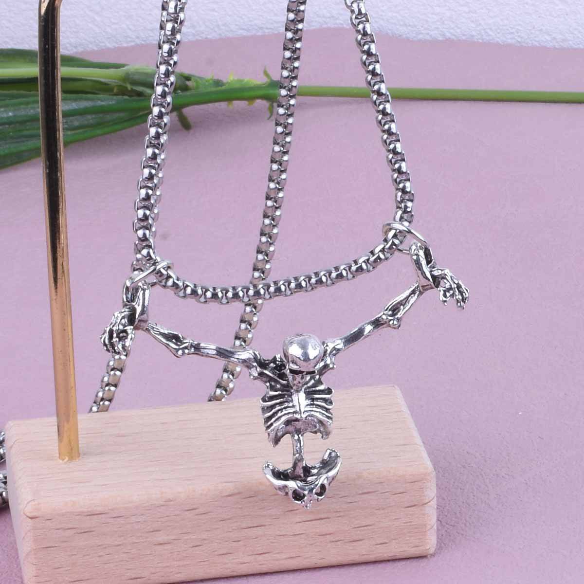 New Design European And American Halloween Punk Wind Crucifixion Skull Head Necklace Fashion Retro Accessories