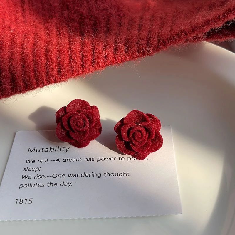 Vintage velvet rose earrings, artistic French wine red, high-end, fairy like, beautiful and niche ear accessories