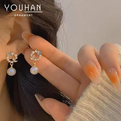 New flower wreath pearl earrings with female personality, niche design, summer earring temperament, fully matched earrings