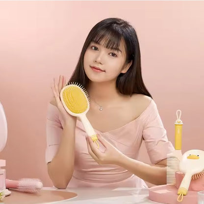 Hot selling fashionable long and wavy air cushion massage curly hair soft and massage hair comb brush Professional Service Air Cushion Comb Cute Fluffy Hair Detangle Massage Scalp Hair Comb For Women