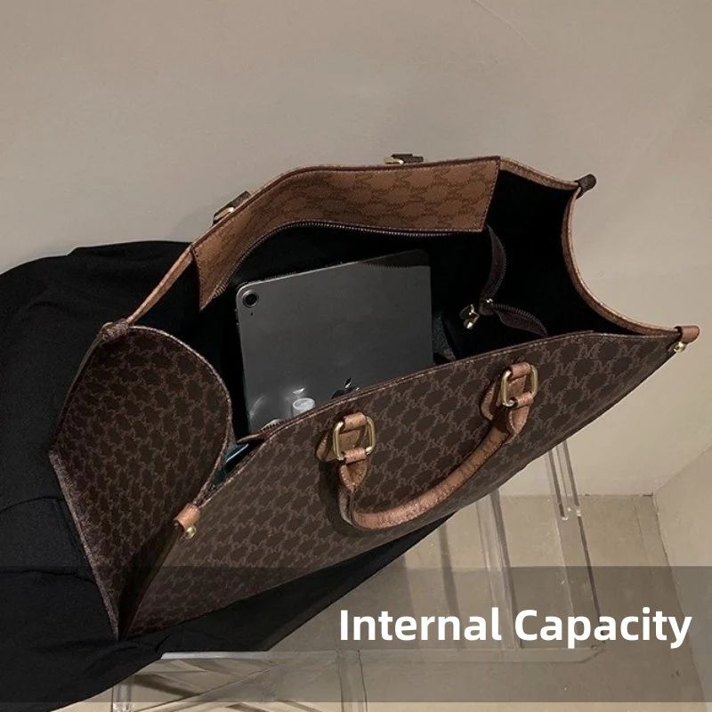 Mateamoda Soft Leather Tote Bag with Contemporary Design