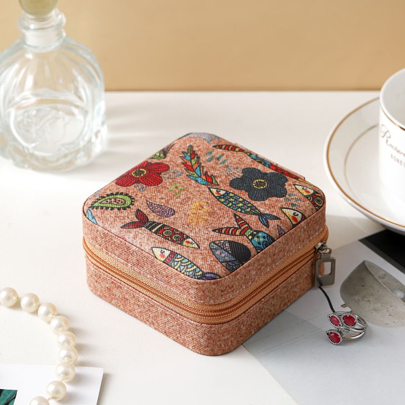 Retro portable travel cross-border jewelry storage box, pearl treasure box, compact ring packaging jewelry box, needle and thread box