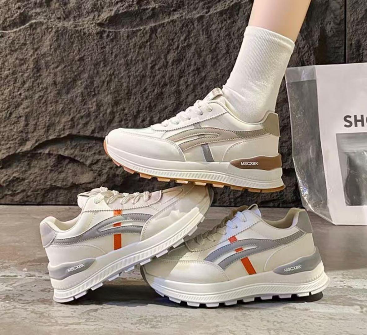 Brand new fashionable Women Girls Sneakers for casual wear running light hiking shoes breathable easy to clean fashionable Girl shoes