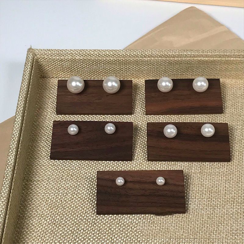 Pearl Retro Women's Earrings Korean Edition Simple Design High End Earrings and Accessories