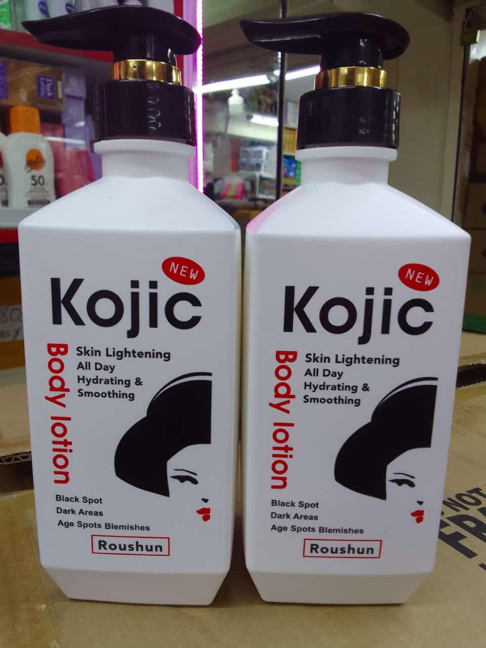 Roushun Kojic Skin Whitening Lotion Whitens Skin Reduce The Appearance of Spots Gives The Skin Natural Glow Moisturizes The Skin Roushun Anti Aging Kojic Whitening Body Lotion 500ml
